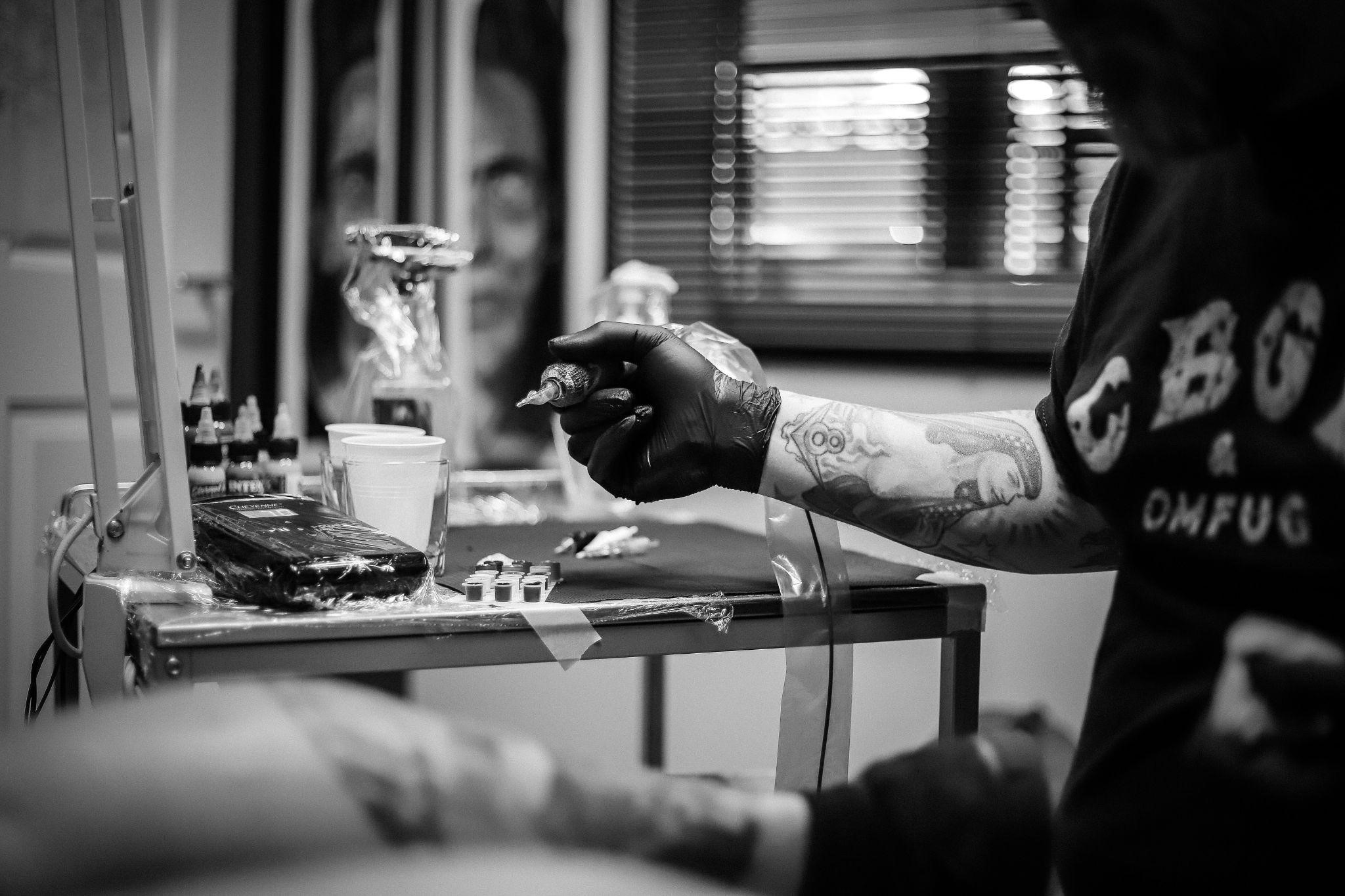 arm-tattoo-design-machine-1 tattoo machine and equipment