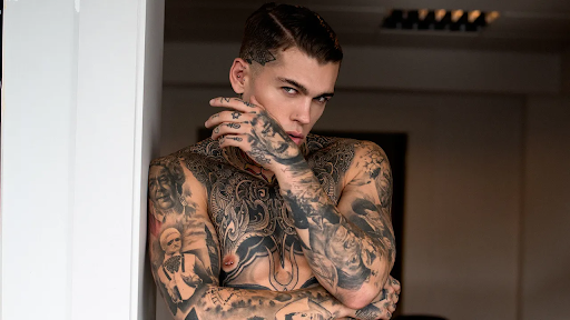 Model Stephen James